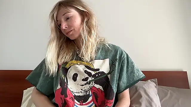 ivankai  online show from 4, 3, 2026