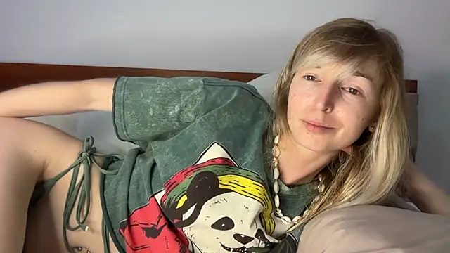 Snapshot of ivankai_ chatting on 1, 4, 2026 ivankai online show from 1, 4, 2026