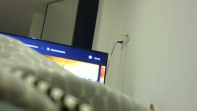 Snapshot of feline27 chatting on 28, 9, 2025 feline27 online show from 28, 9, 2025
