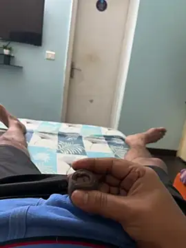 yourheroforfun online show from 6, 4, 2026