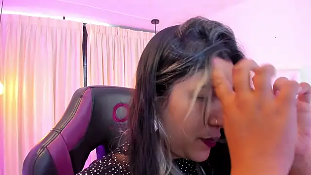 BonnieBad01 online show from 10, 2, 2025