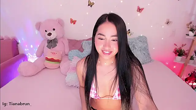 Zara uwu  online show from 21, 11, 2025