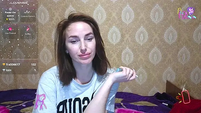 xx adrihanna xx online show from 9, 3, 2026