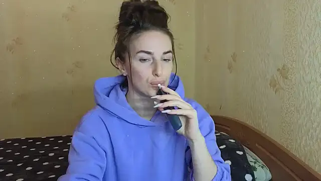 xx adrihanna xx online show from 18, 3, 2026