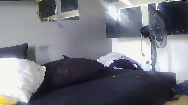 Snapshot of Bebemickey75 chatting on 4, 11, 2025 Bebemickey75 online show from 4, 11, 2025