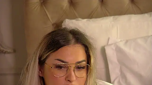 Denisse Perry online show from 15, 2, 2026