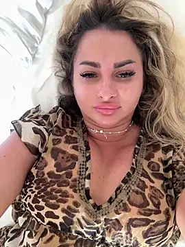 Snapshot of Denisse_Perry chatting on 27, 11, 2025 Denisse Perry online show from 27, 11, 2025