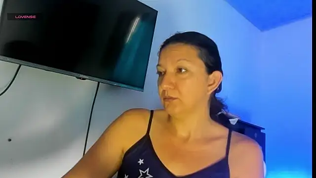 Snapshot of Angelblue_ chatting on 6, 6, 2026 Angelblue online show from 6, 6, 2026