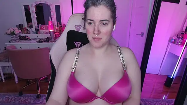 Snapshot of rachelbrooksxx chatting on 8, 9, 2025 rachelbrooksxx online show from 8, 9, 2025