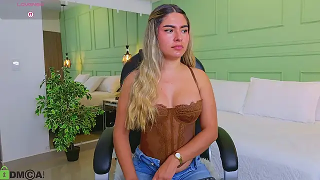 kataliina   online show from 13, 4, 2026