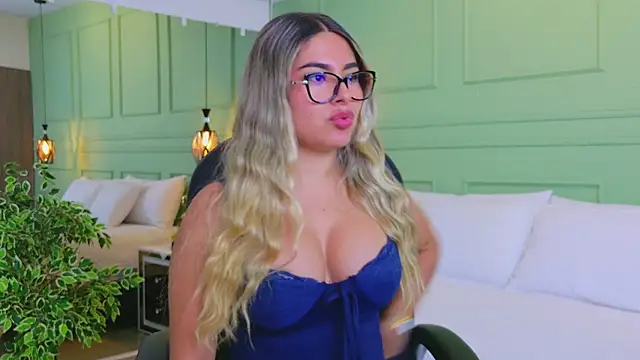 kataliina   online show from 22, 4, 2026