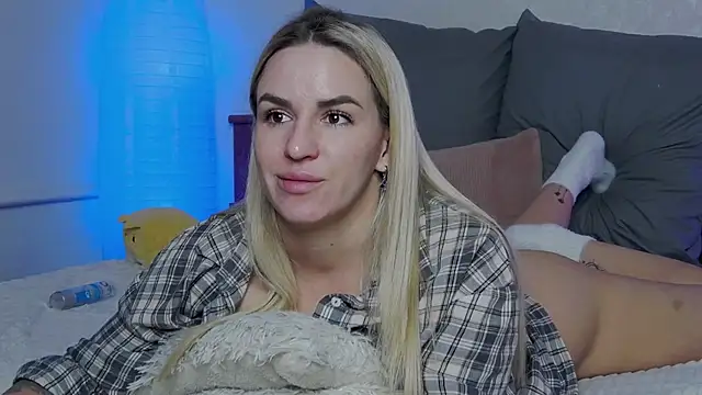 SofiJames online show from 2, 2, 2025