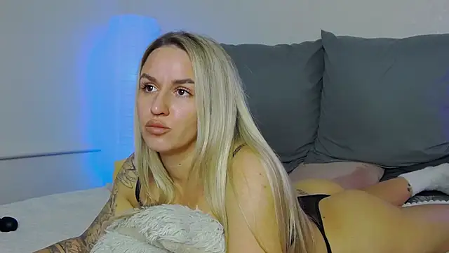 Snapshot of SofiJames chatting on 24, 10, 2025 SofiJames online show from 24, 10, 2025