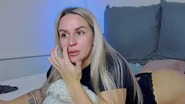 Snapshot of SofiJames chatting on 29, 10, 2025 SofiJames online show from 29, 10, 2025