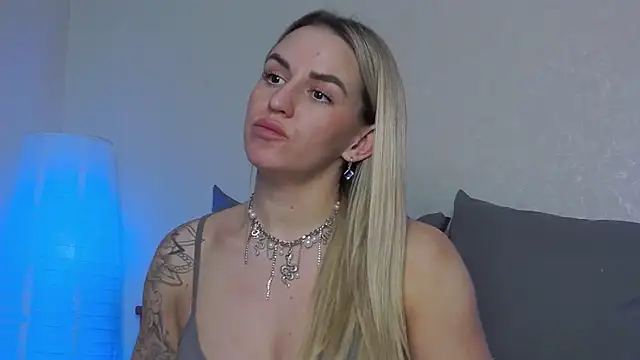 SofiJames online show from 8, 3, 2025