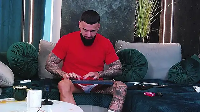 masterkingofmusclee online show from 4, 2, 2025