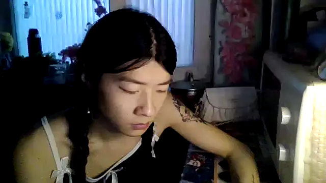 CarlyJoy online show from 4, 4, 2026