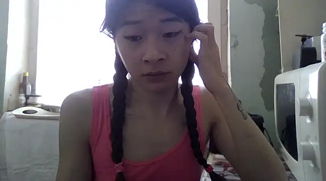 CarlyJoy online show from 11, 3, 2025