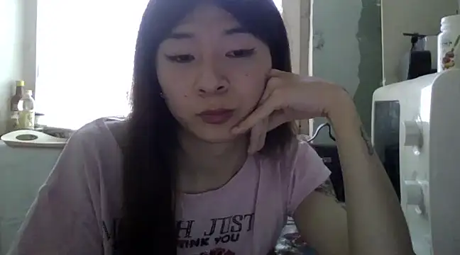 CarlyJoy online show from 13, 3, 2025