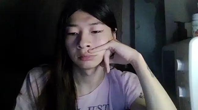 CarlyJoy online show from 16, 3, 2025