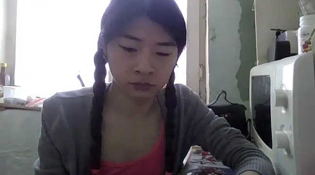 CarlyJoy online show from 10, 3, 2025