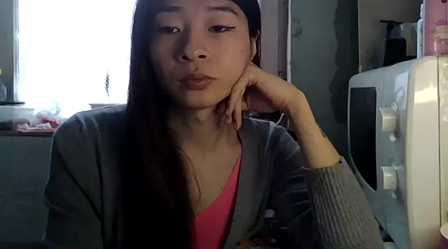 CarlyJoy online show from 8, 3, 2025