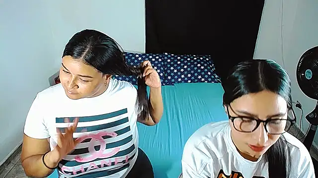 Snapshot of violeta_rous chatting on 10, 9, 2025 violeta rous online show from 10, 9, 2025