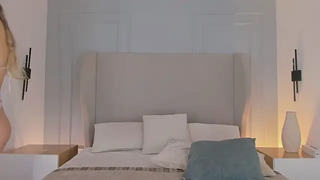 chloe d online show from 4, 5, 2026