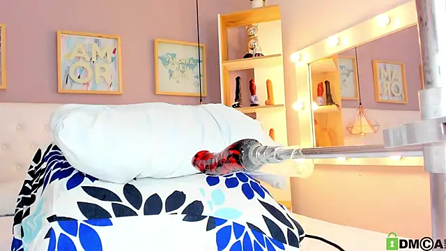 julyanna  online show from 11, 10, 2025