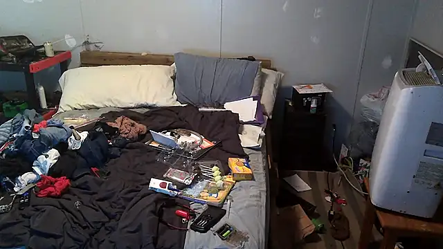 Bi curious86 online show from 25, 10, 2025