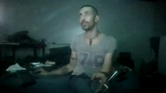 Snapshot of Bi_curious86 chatting on 28, 9, 2025 Bi curious86 online show from 28, 9, 2025