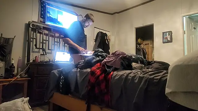 Bi curious86 online show from 1, 3, 2026