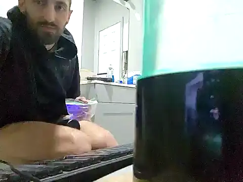 Bi curious86 online show from 14, 2, 2026