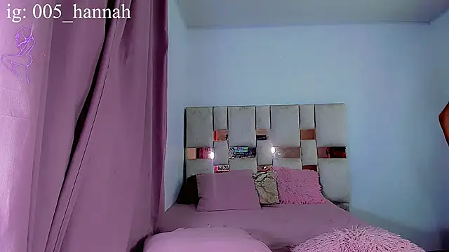 Snapshot of Hannahsmit chatting on 18, 9, 2025 Hannahsmit online show from 18, 9, 2025