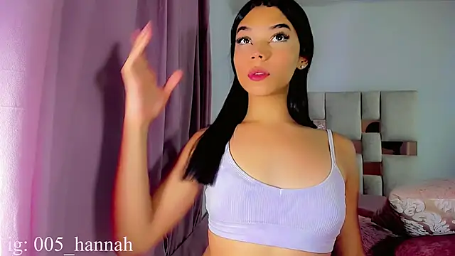 Snapshot of Hannahsmit chatting on 13, 9, 2025 Hannahsmit online show from 13, 9, 2025