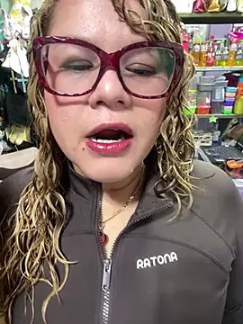 Snapshot of ROSALIALUCY chatting on 29, 7, 2026 ROSALIALUCY online show from 29, 7, 2026