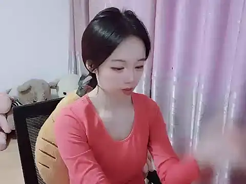 Snapshot of wwcc123 chatting on 28, 10, 2025 wwcc123 online show from 28, 10, 2025