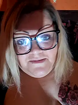 Snapshot of ducicsajsziii chatting on 6, 5, 2026 ducicsajsziii online show from 6, 5, 2026