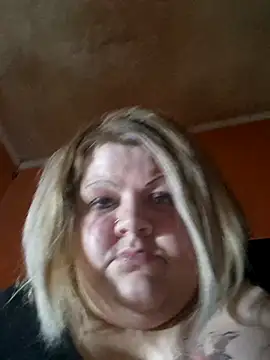 Snapshot of ducicsajsziii chatting on 23, 5, 2026 ducicsajsziii online show from 23, 5, 2026