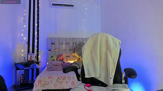 Gorgeous Team online show from 14, 5, 2026