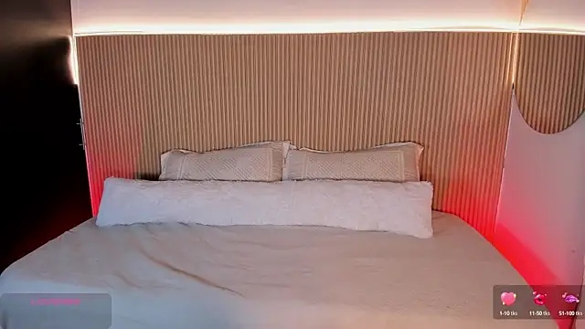 Snapshot of Gaby_Blaze chatting on 15, 10, 2025 Gaby Blaze online show from 15, 10, 2025