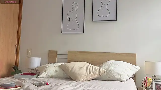 sweet sophia90s online show from 15, 4, 2026