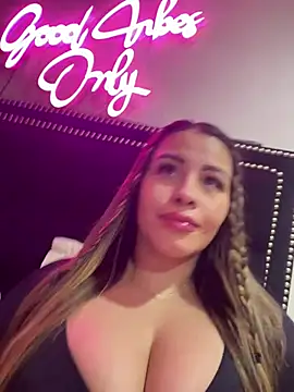 Snapshot of sexyyykloee chatting on 15, 5, 2026 sexyyykloee online show from 15, 5, 2026