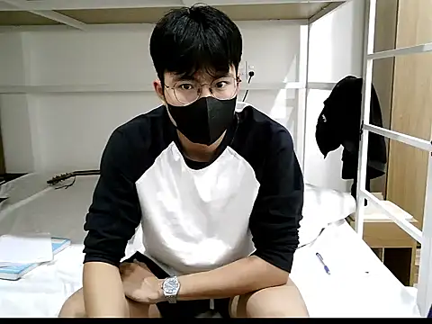 Gwencloudy online show from 26, 10, 2025