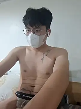 Gwencloudy online show from 2, 4, 2026