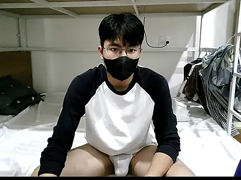 Gwencloudy online show from 15, 10, 2025