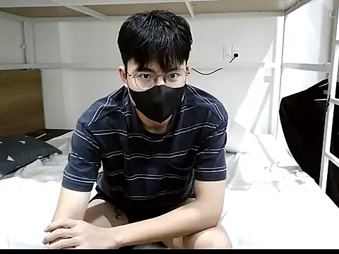 Gwencloudy online show from 8, 11, 2025