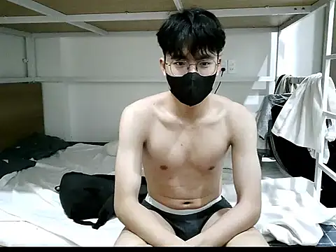 Gwencloudy online show from 10, 2, 2026