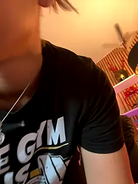 sofiah  online show from 2, 12, 2025