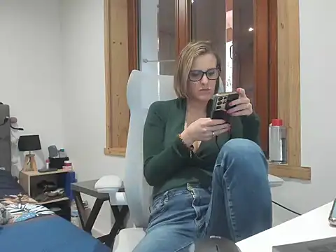 Madame Callie online show from 11, 3, 2026